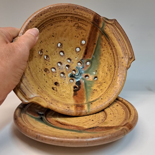 Click to view detail for #241151 Berry Bowl & Saucer $24
